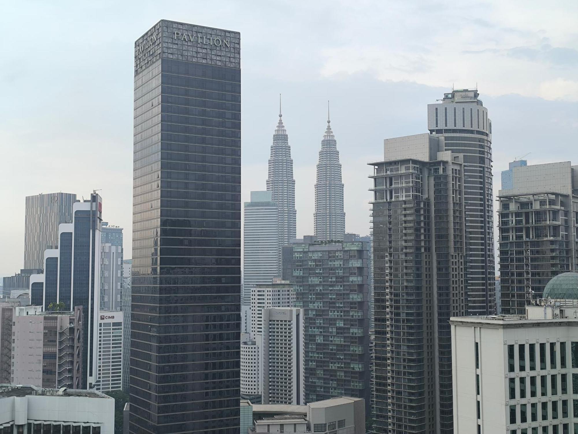 Millennium Axon Bukit Bintang Near Pavilion * Kuala Lumpur